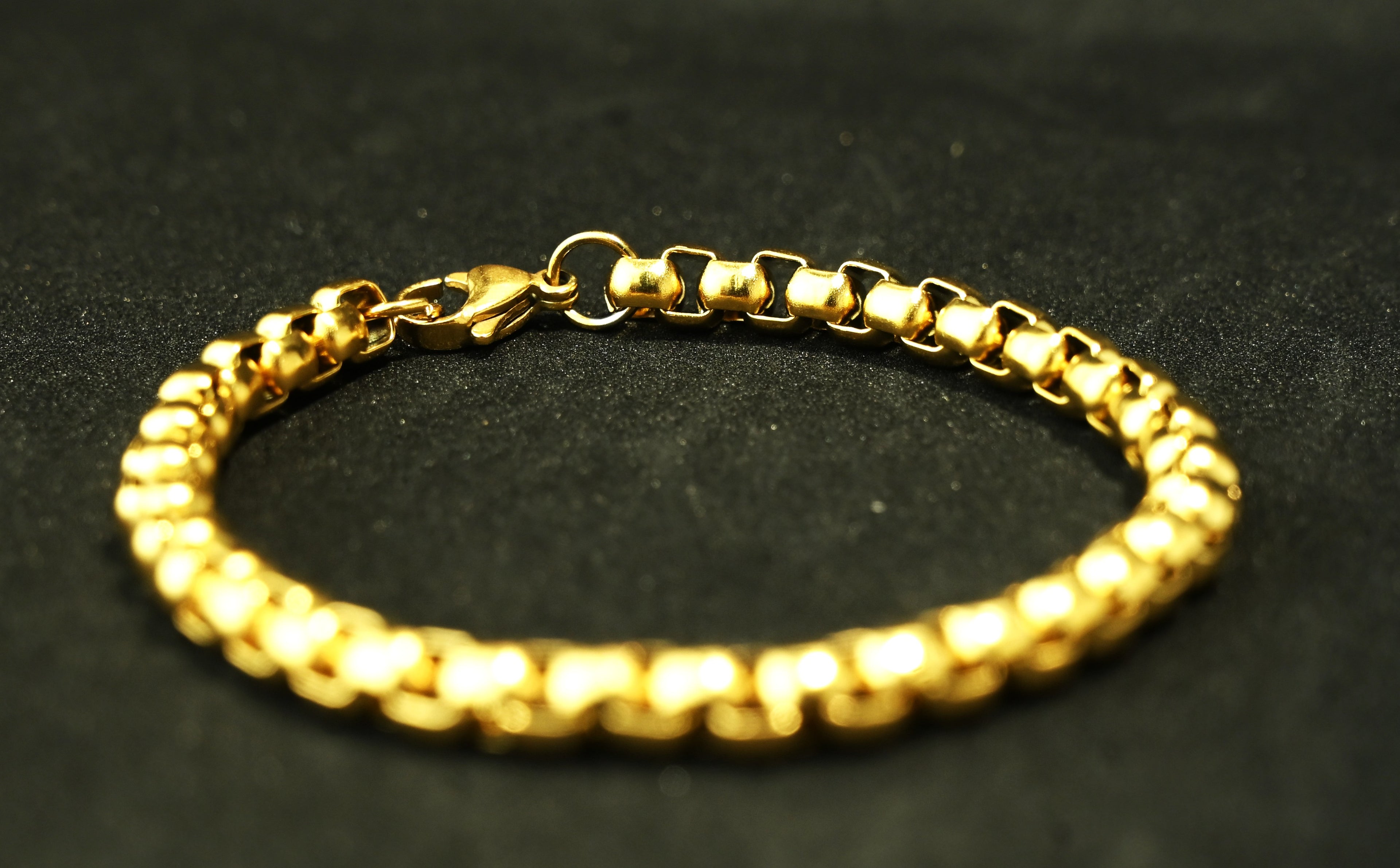 Gold Tone Luxury Box Link Chain Bracelet for Men- Matte Finish (8 Inch)