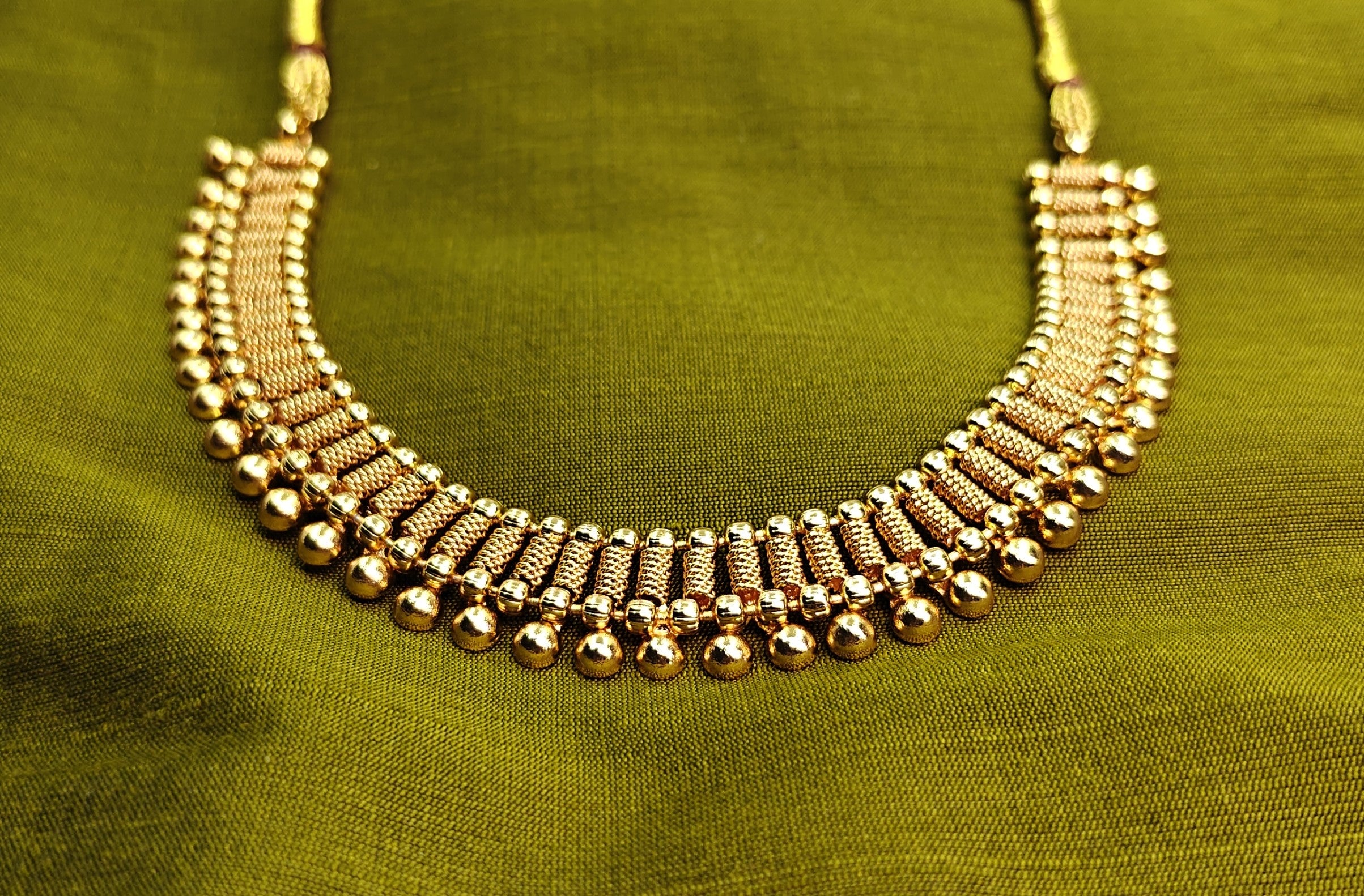 Ethnic Gold-Plated Thushi Style Beaded Necklace Jewelry Set for Women - Antique Finish / Non-Idol