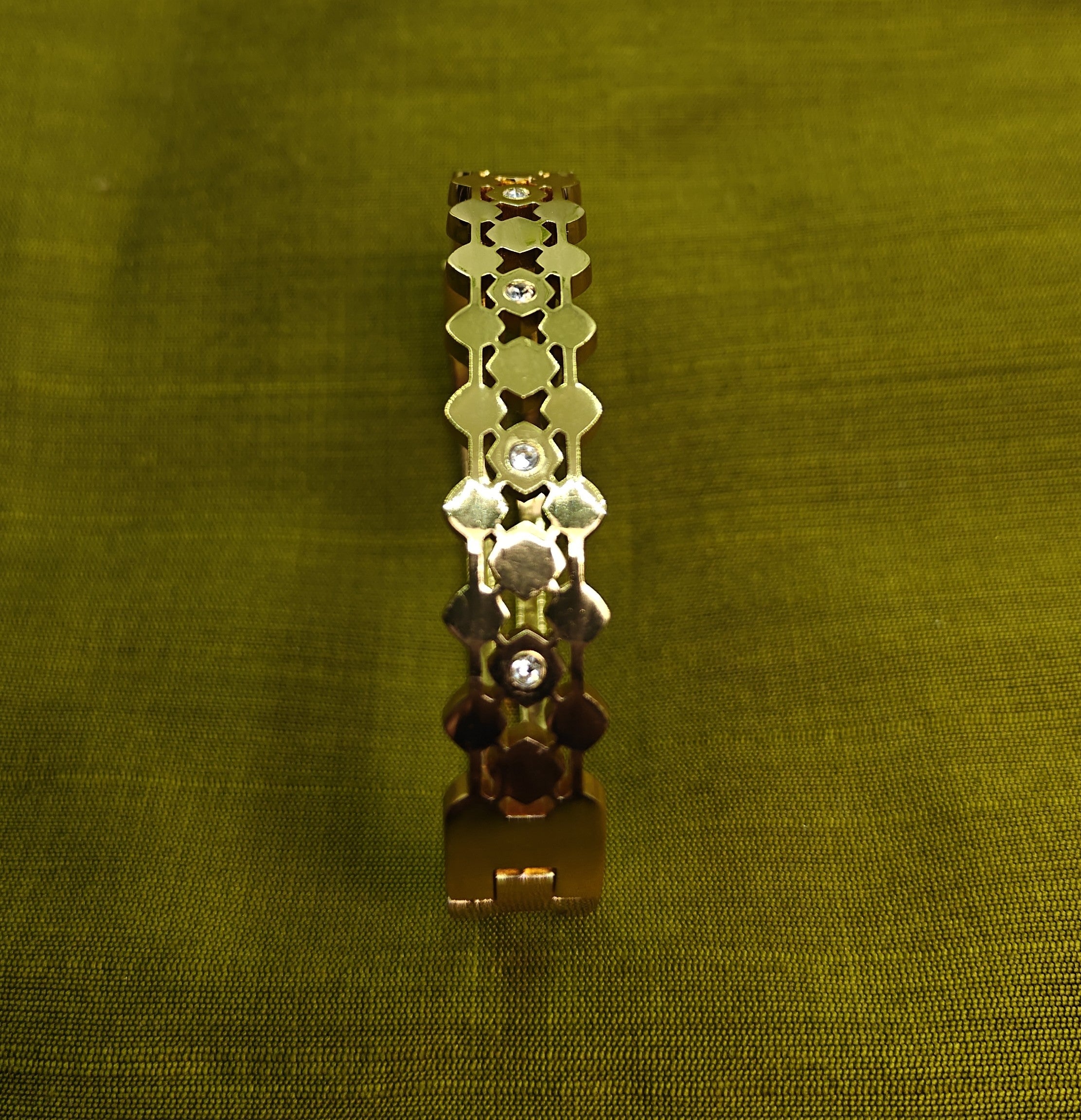 Gold-Plated Honeycomb Design Openable Bracelet with Small AD Stones for Women - Glossy Finish / Openable Medium