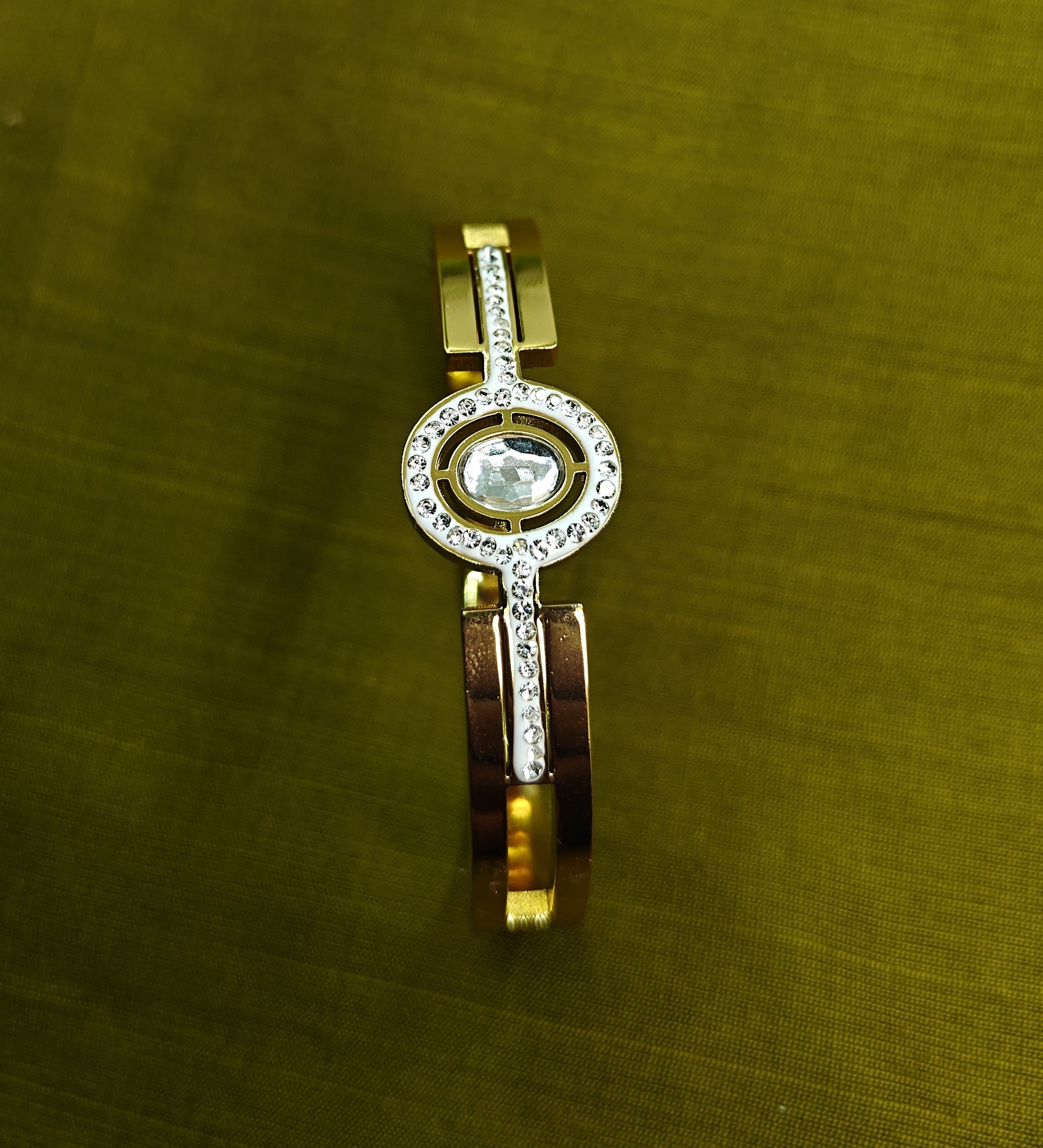 Gold-Plated Single Kundan Solitaire Halo Bracelet for Women - Glossy Finish / Openable Medium