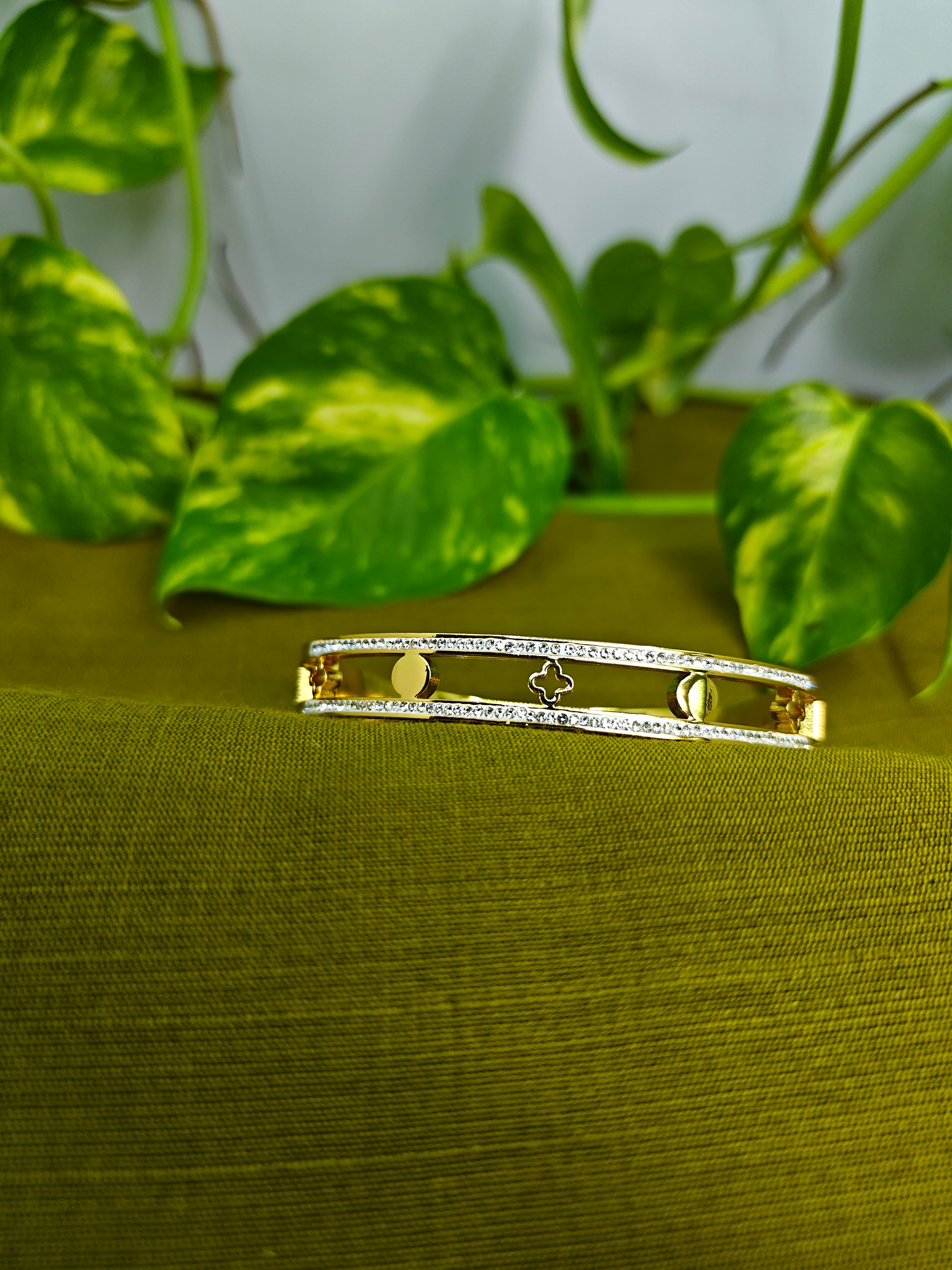 Gold-Plated Clover Motif Stone-Studded Cuff Bracelet for Women - Glossy Finish / Openable Medium
