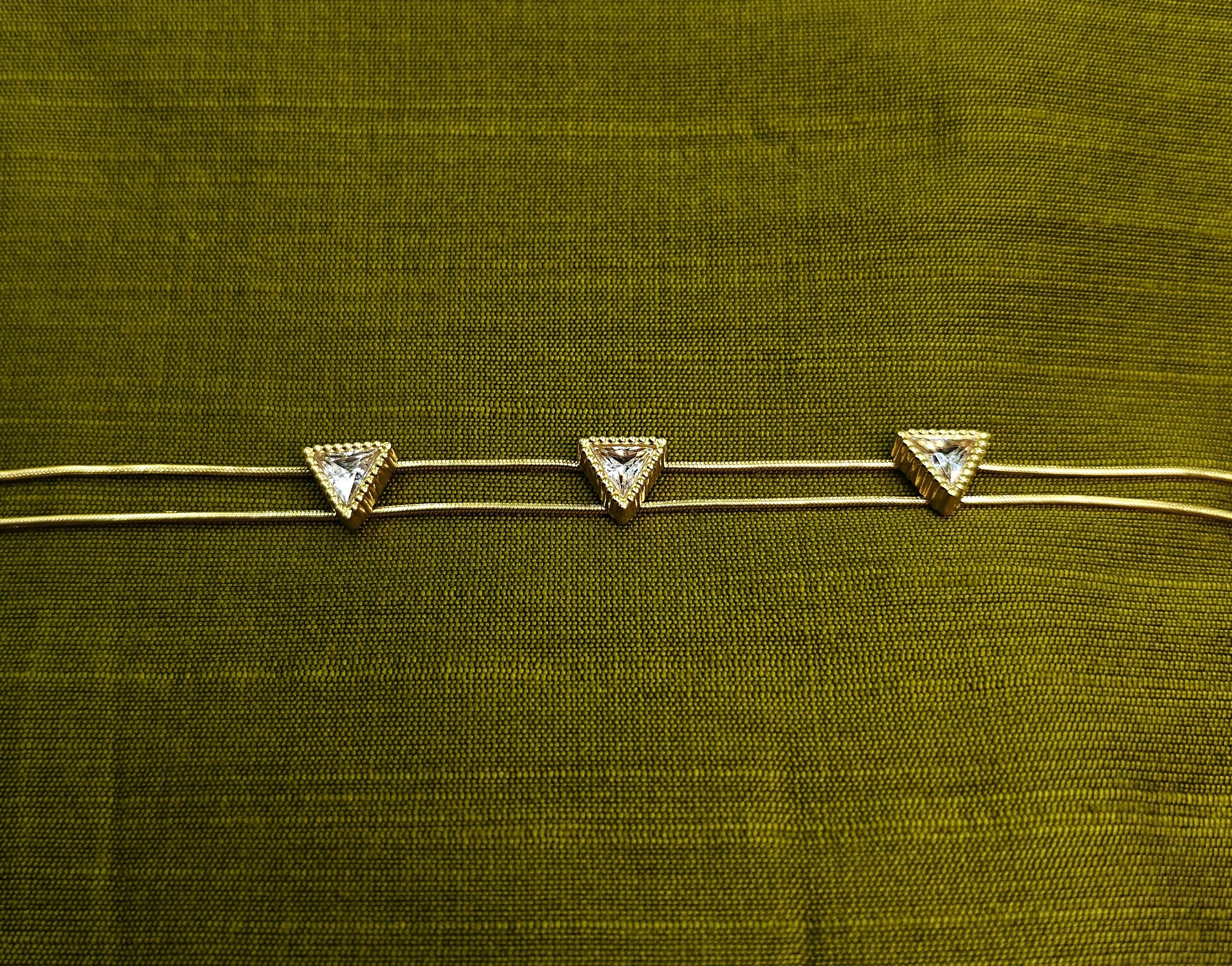 Gold-Plated Triple Triangle Double-Layer AD Bracelet for Women - Glossy Finish