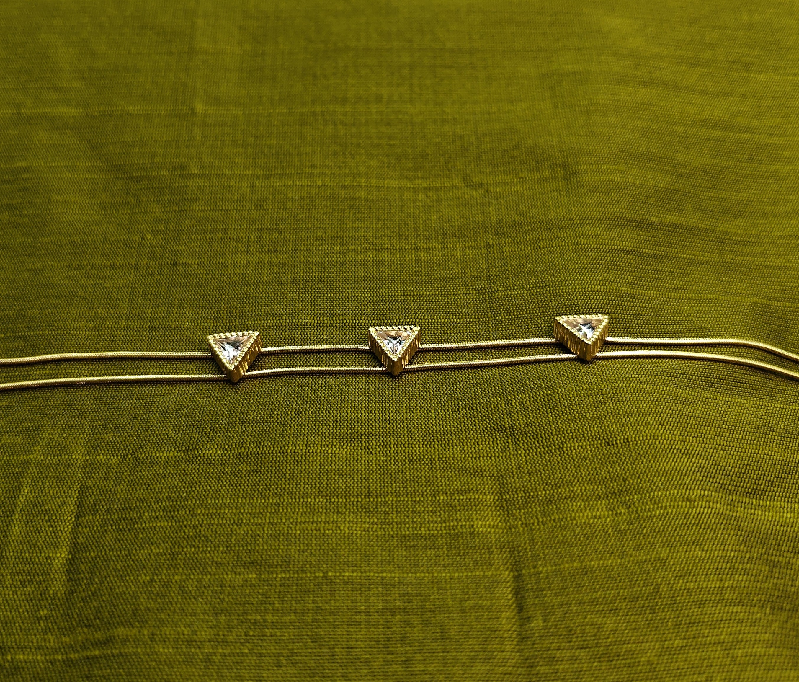 Gold-Plated Triple Triangle Double-Layer AD Bracelet for Women - Glossy Finish