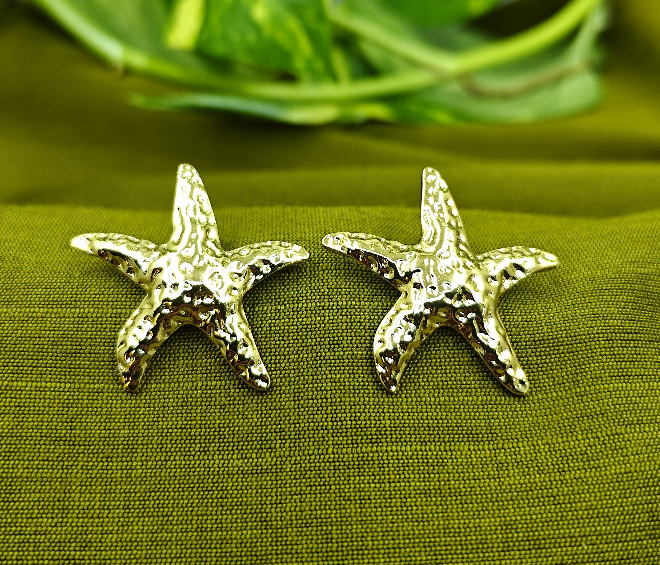 Gold-Plated Textured Starfish Stud Earrings for Women - Glossy Finish