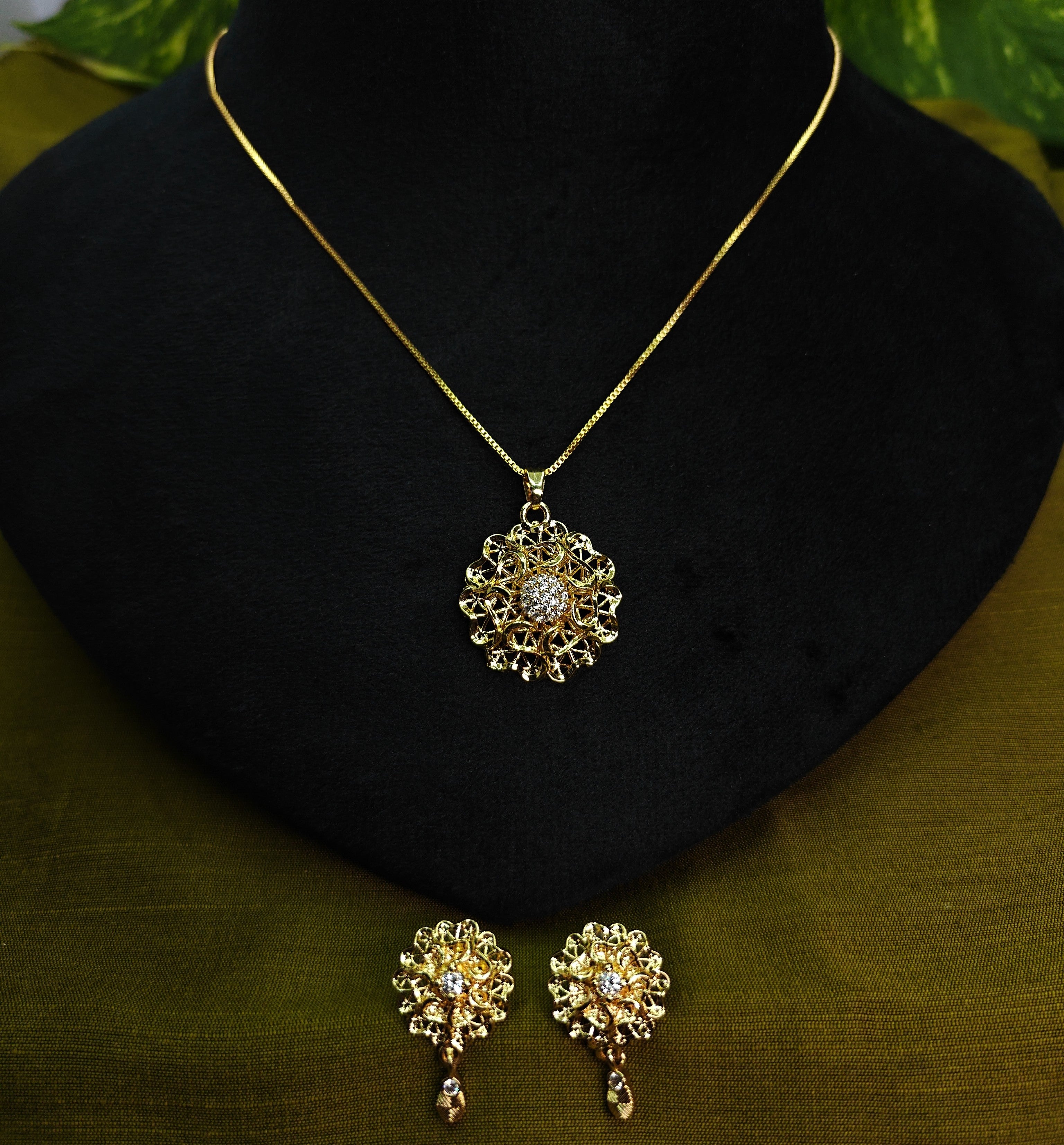 Gold-Tone Premium Floral Filigree AD Design Set for Women - Glossy Finish (17 Inches)