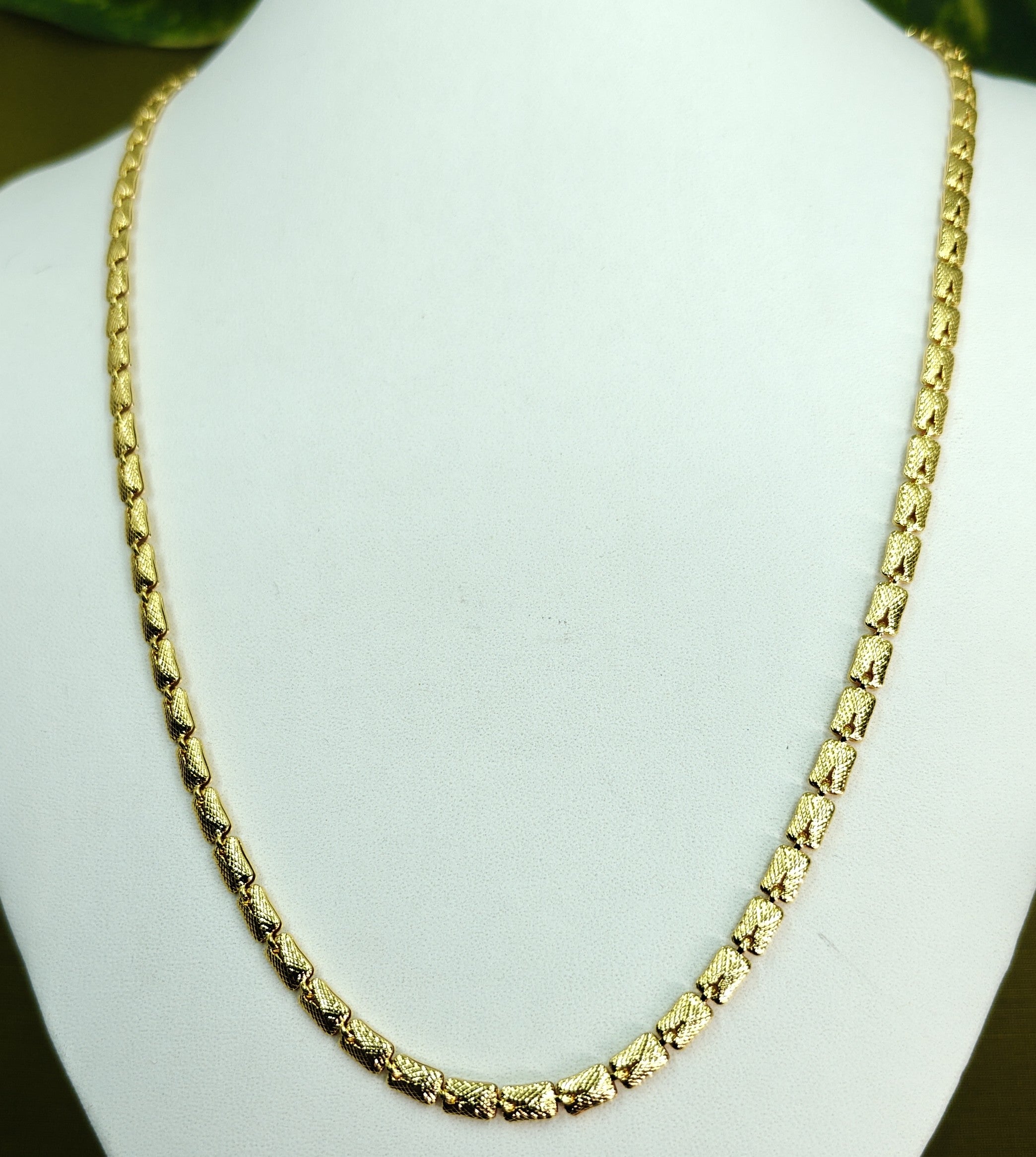 Gold-Tone Premium Textured Gold Link Chain for Women - Glossy Finish (21 Inches)