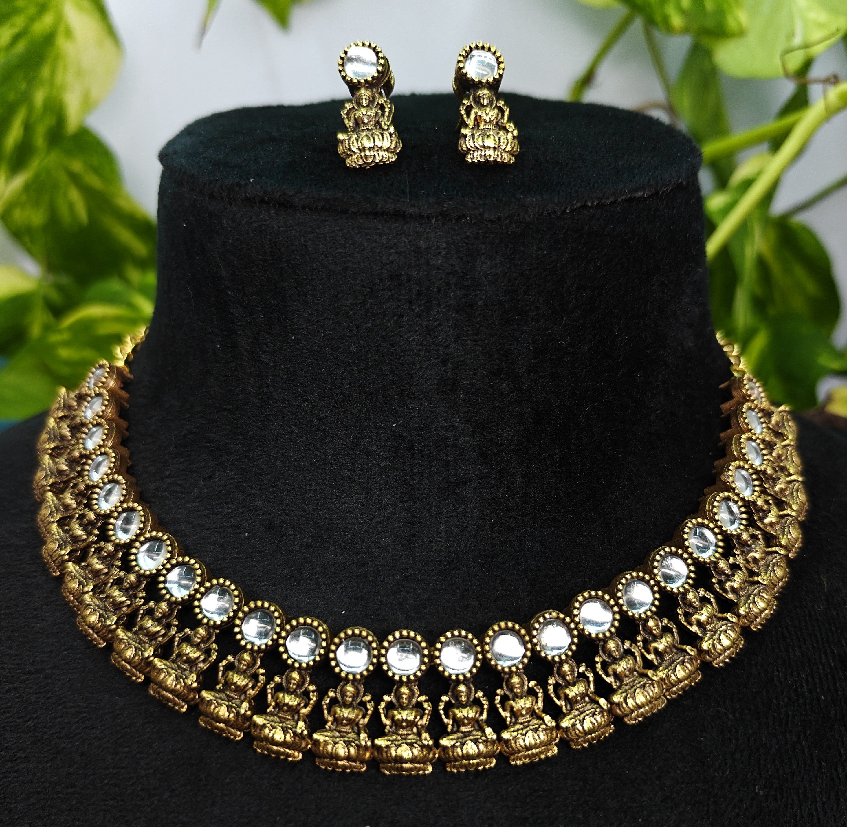Antique Gold White Kundan Lakshi Necklace Set for Women - Matte Finish