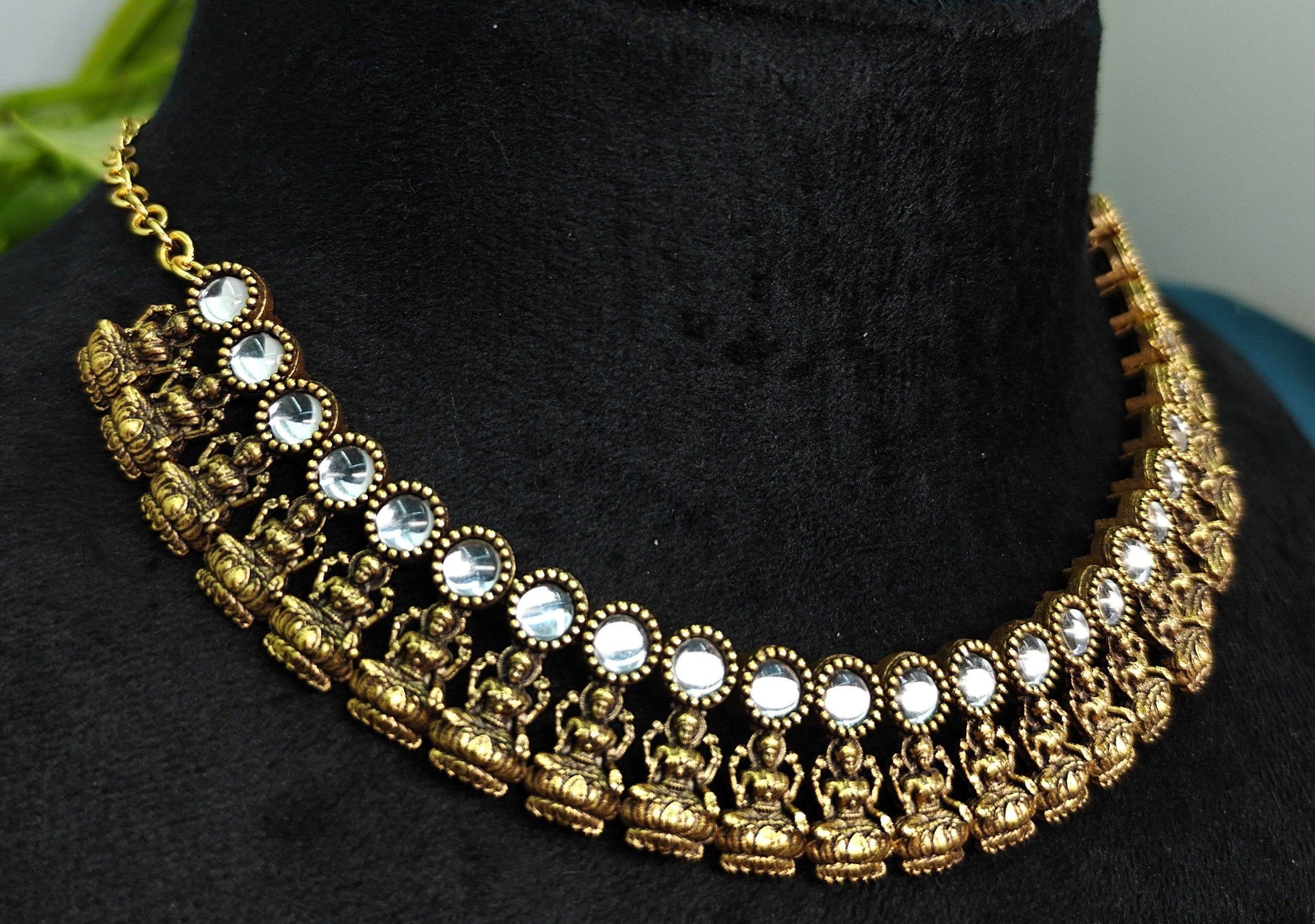 Antique Gold White Kundan Lakshi Necklace Set for Women - Matte Finish