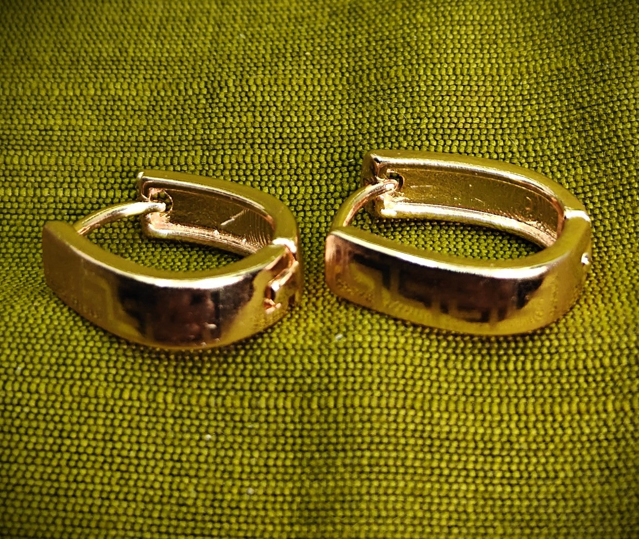Gold-Tone Premium Greek Key Huggie Hoop Earrings for Women - Glossy Finish