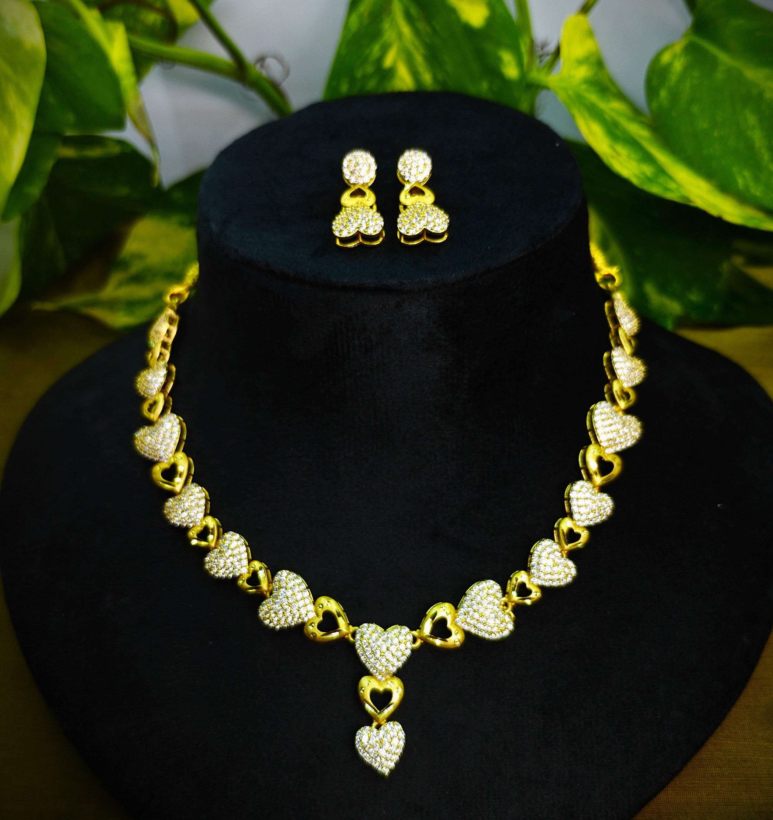 Gold-Tone Heart AD Layering Necklace Set for Women - Glossy Finish