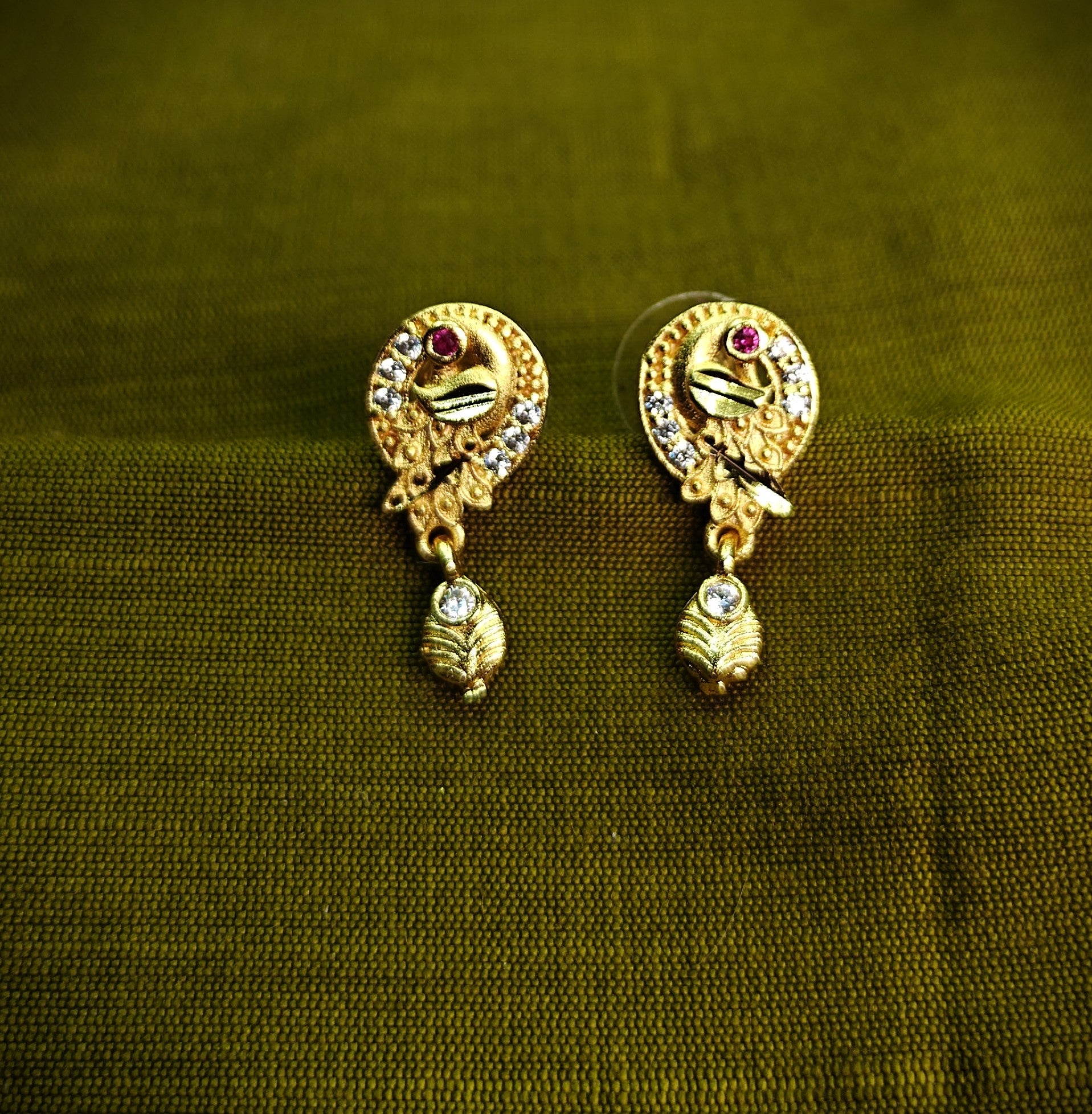 Gold-Tone Peacock AD Pendant Set for Women - Glossy Finish
