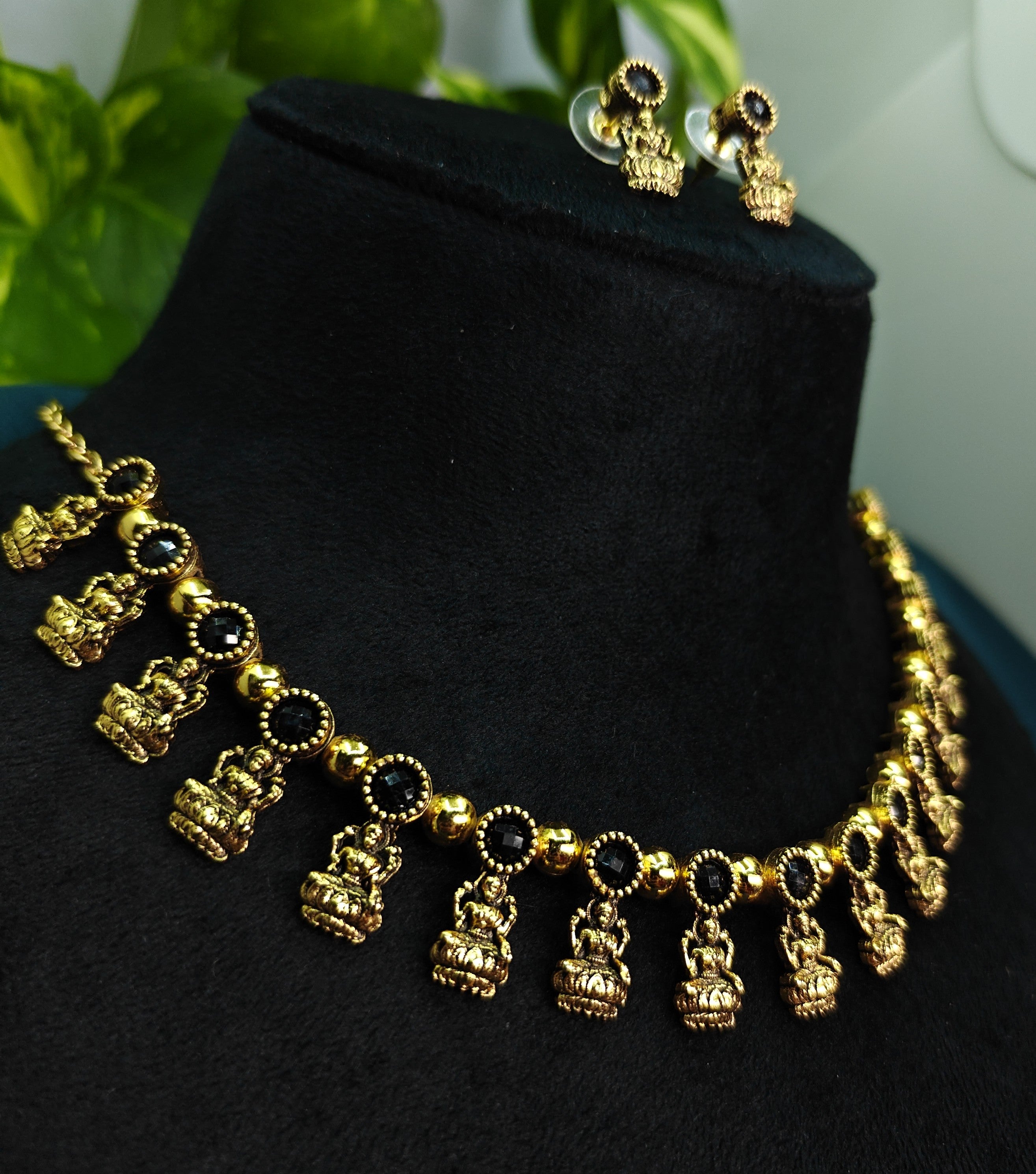 Antique Gold Sapphire Stone Devi Choker Set for Women - Matte Finish